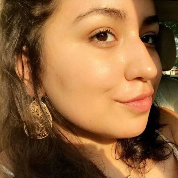 Meet your Posher, Meredith - Picture 1 of 1